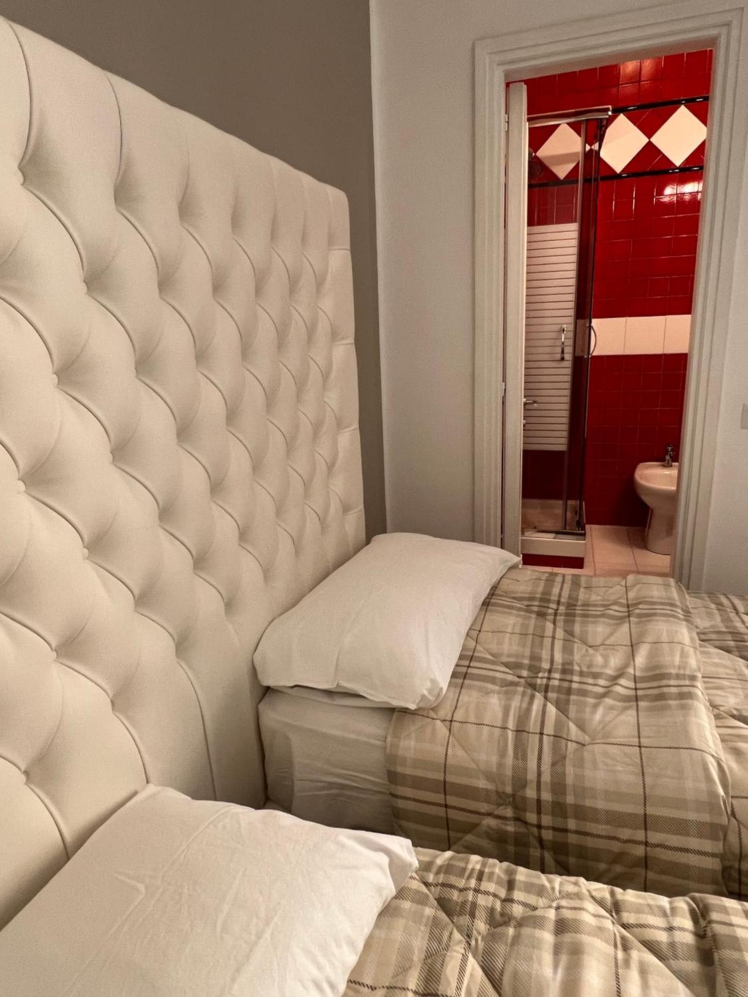 Luxury Room Anelli Center Of Roma ภายนอก รูปภาพ