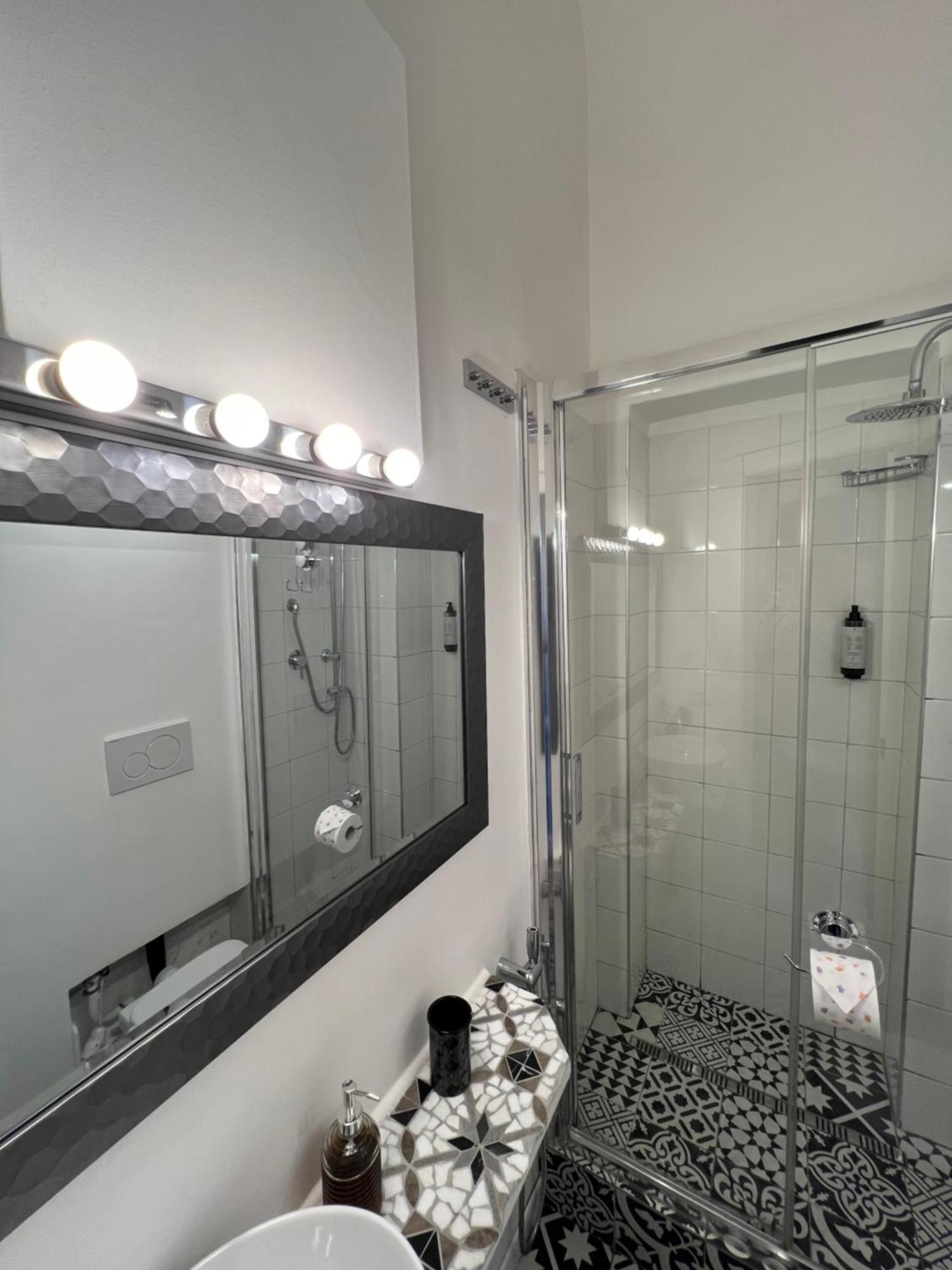 Luxury Room Anelli Center Of Roma ภายนอก รูปภาพ